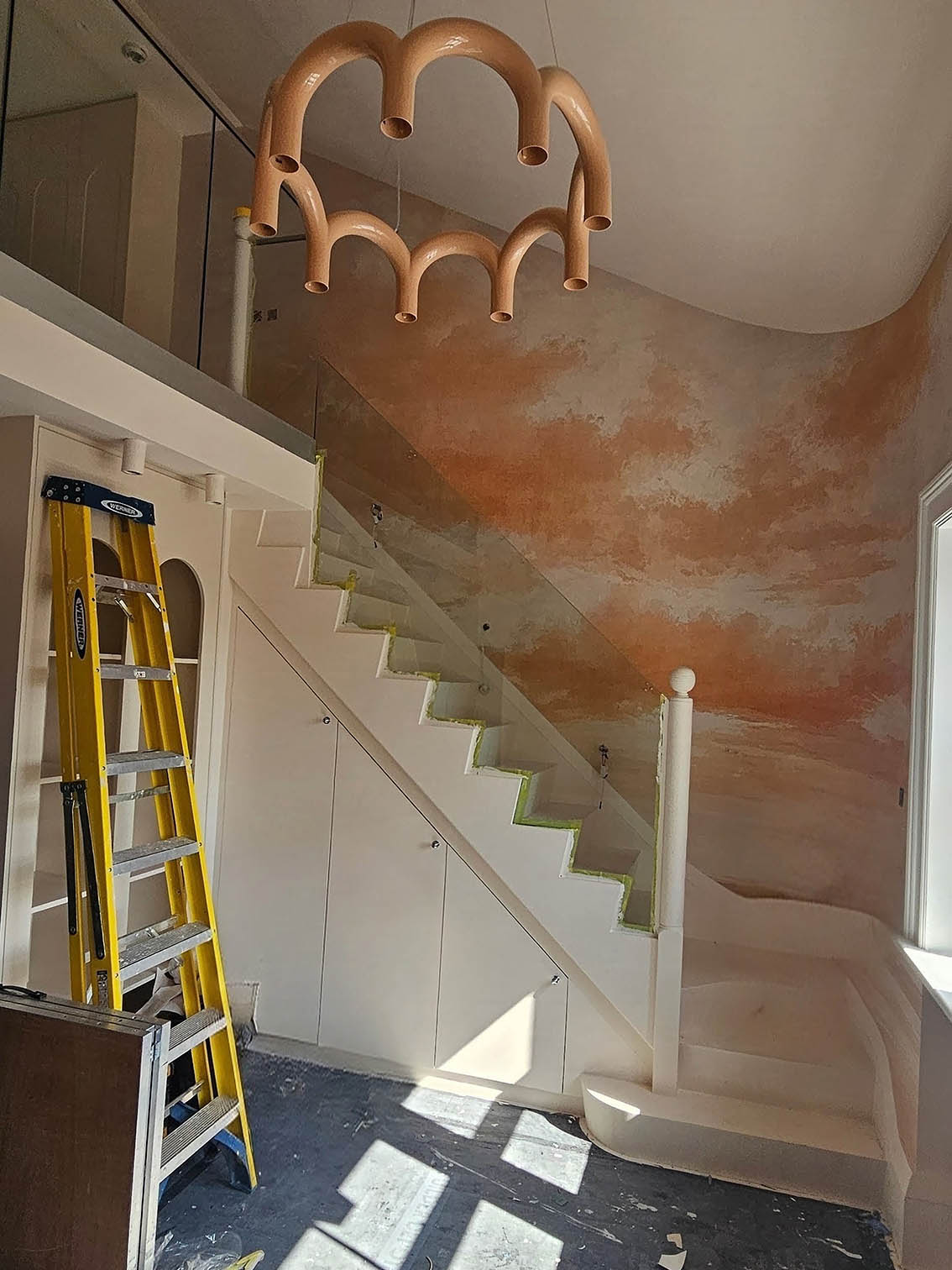 coordonne-wallpaper-mural-installation-Belgravia Professional wallpaper mural installed on a staircase in Belgravia, London.